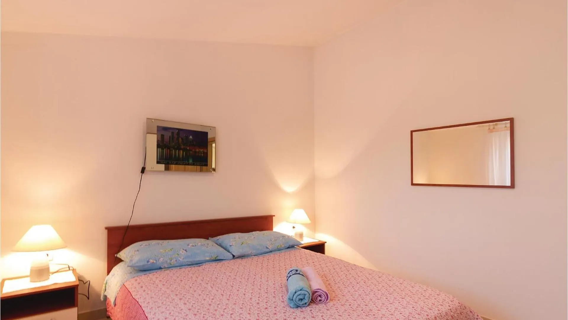 Gorgeous Home In Vodnjan With Jacuzzi