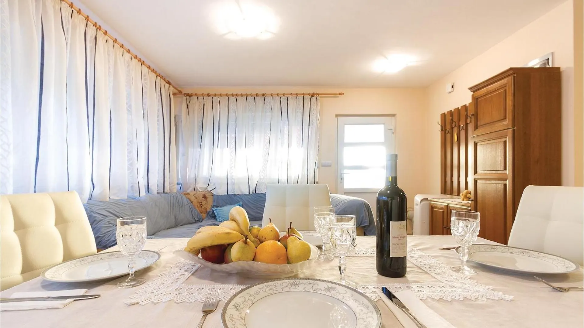 Gorgeous Home In Vodnjan With Jacuzzi 0*,  Croacia