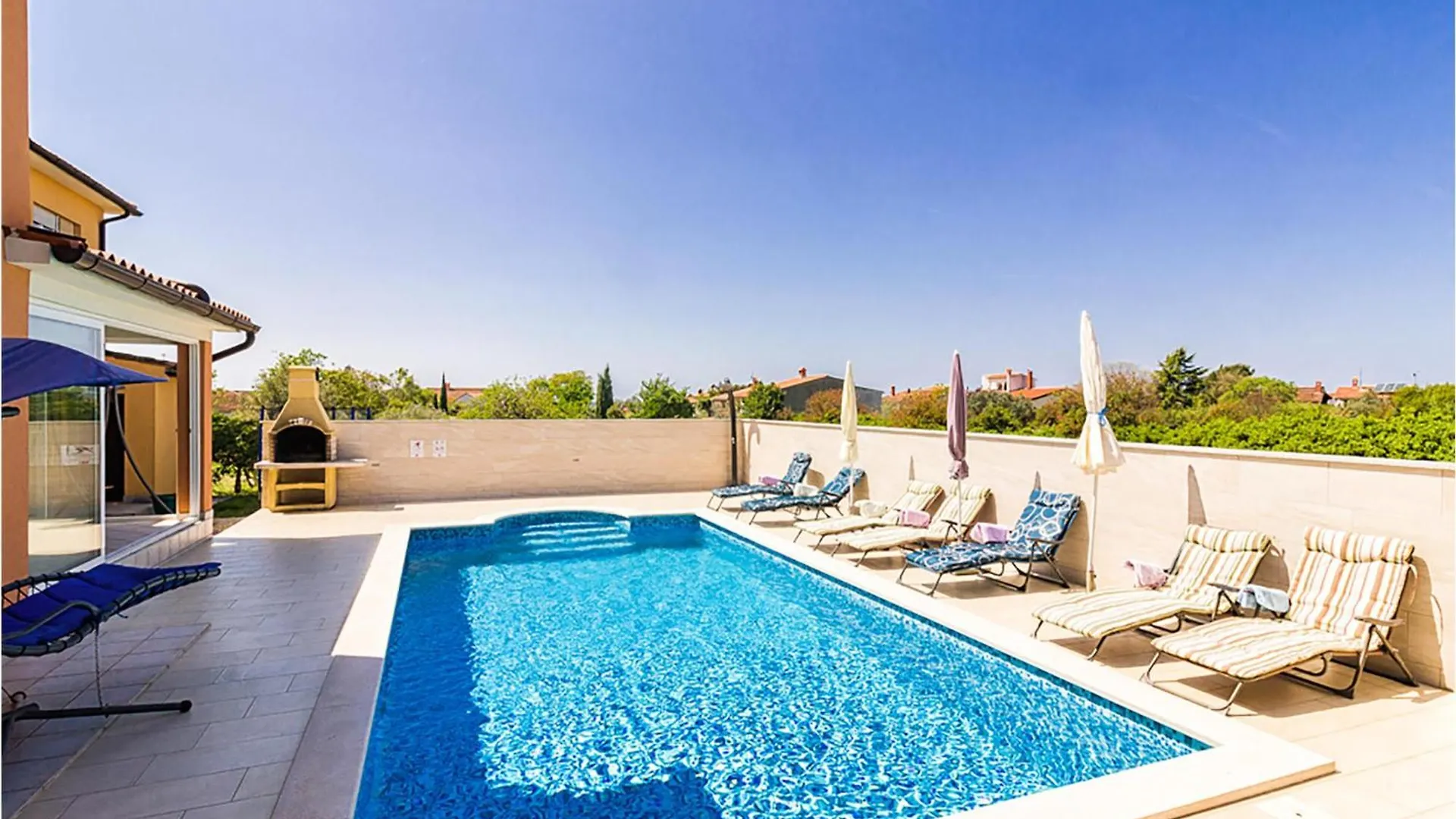 Gorgeous Home In Vodnjan With Jacuzzi Croacia