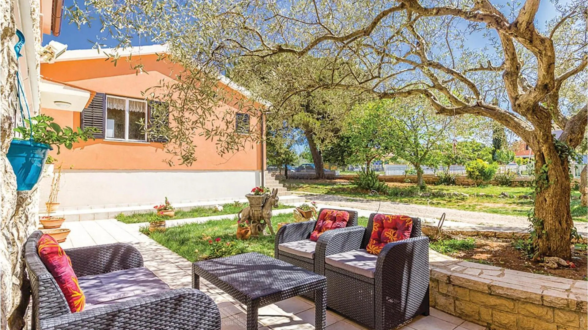 Gorgeous Home In Vodnjan With Jacuzzi Сasa de vacaciones