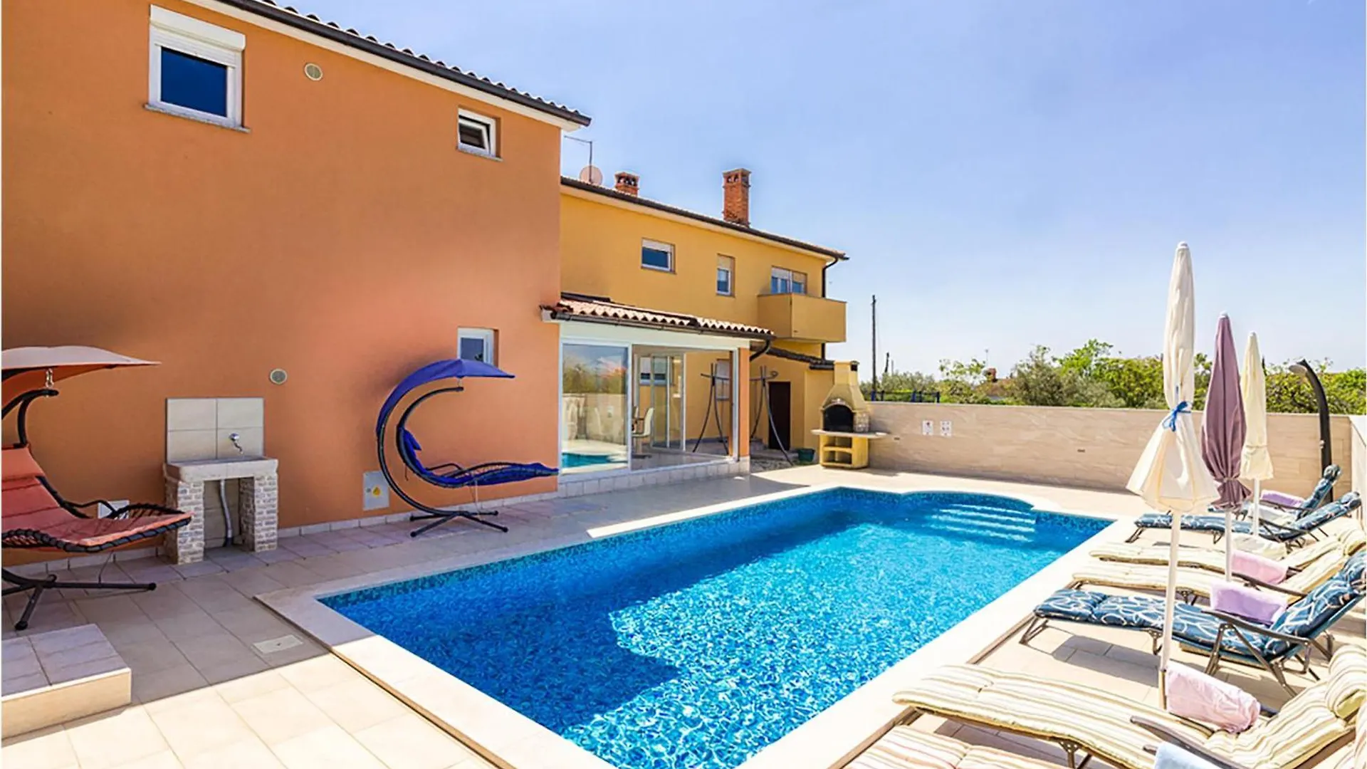 Gorgeous Home In Vodnjan With Jacuzzi Сasa de vacaciones