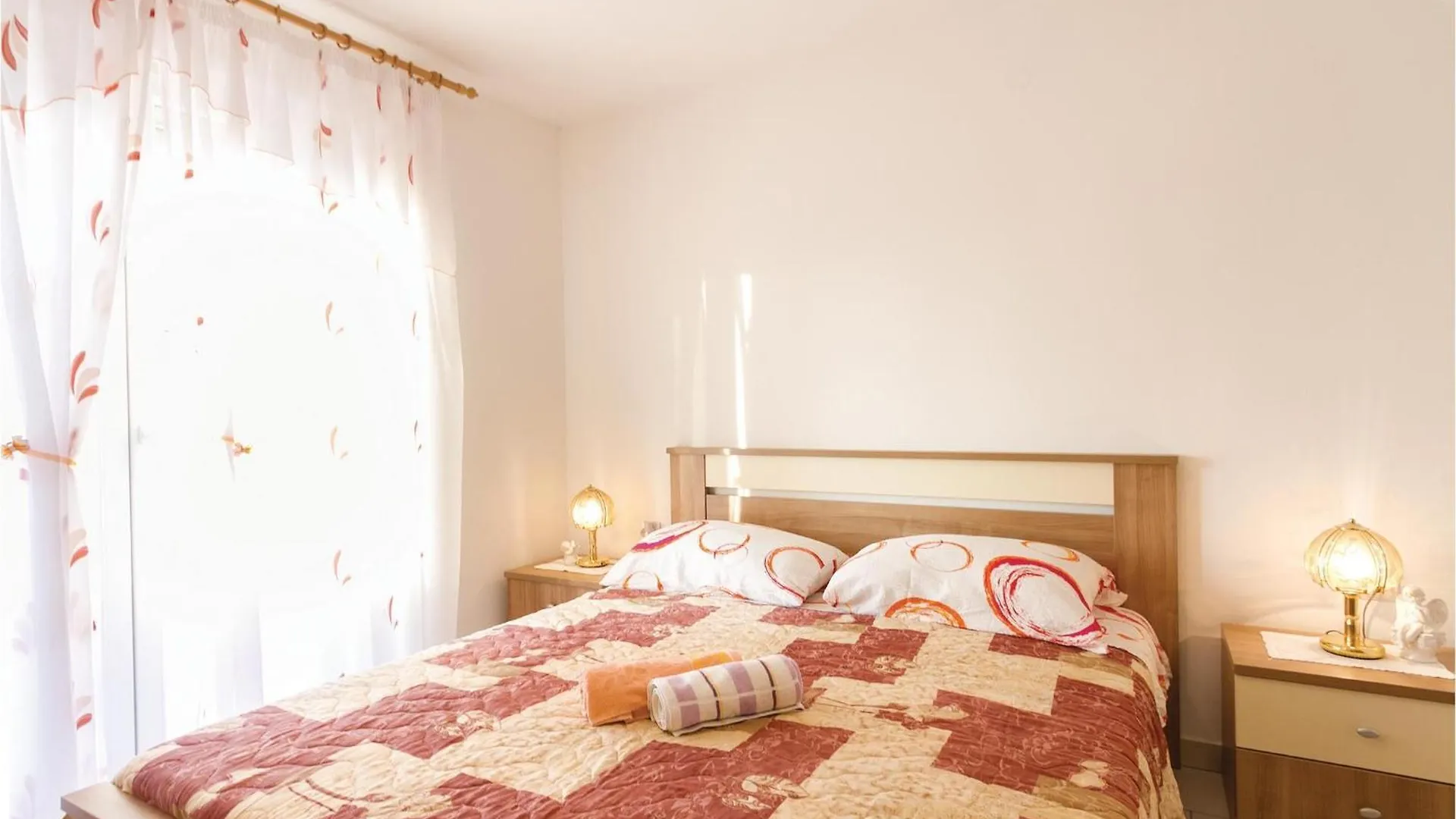 Gorgeous Home In Vodnjan With Jacuzzi